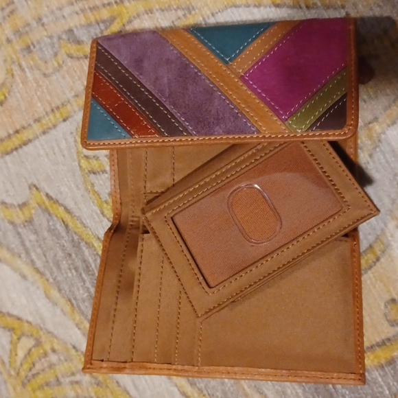 Fossil Suede and Leather Wallet - Picture 7 of 7